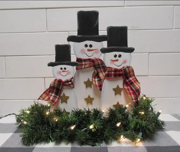 Snowman Trio with base - Image 4