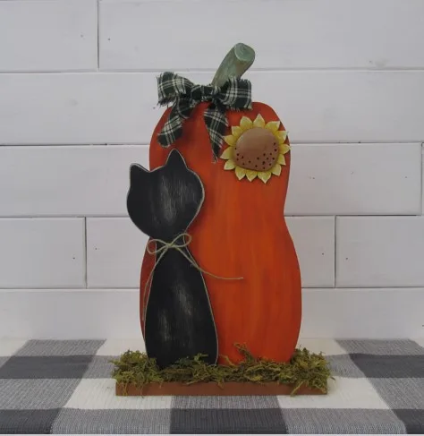 Pumpkin W Cat and Sunflower on Base